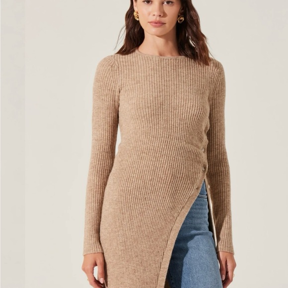 Elegant Tan Knit Sweater Dress - Picture 2 of 5